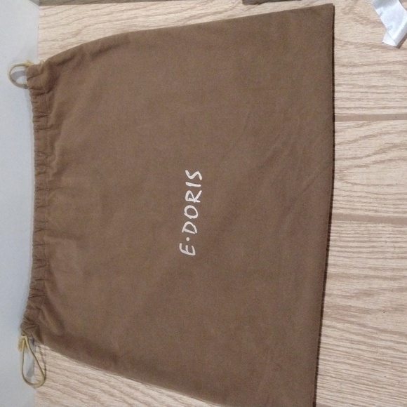 E. Doris Brown Drawstring protection Storage Dust Bag 17.5 x 17.5 inches - Picture 4 of 7